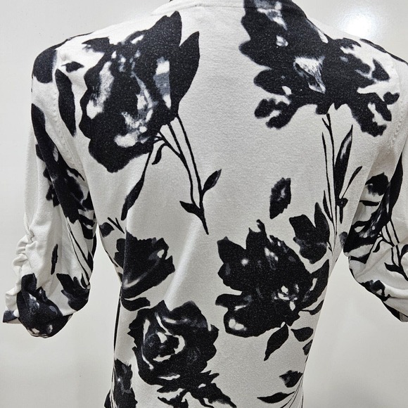 INC International Concepts White Black Floral Jewel Button Up Cardigan Medium - Picture 9 of 11
